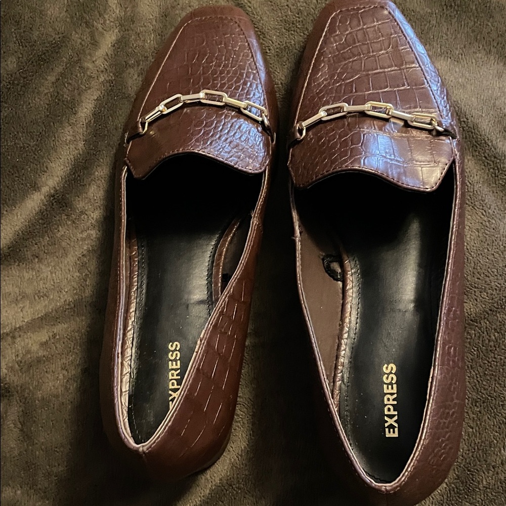 Express Women's Brown Croc-Embossed Loafers with Gold Chain Accent